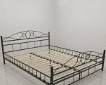 Predám kovovú manželskú posteľ 180x200 cm